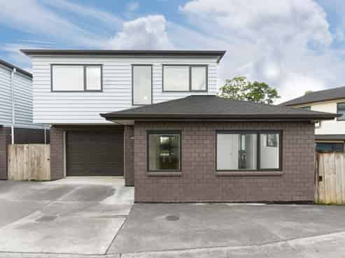 18B Riverpark Crescent, Henderson