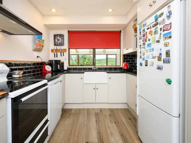 1528 State Highway 14, Maungatapere