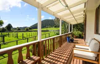 1528 State Highway 14, Maungatapere