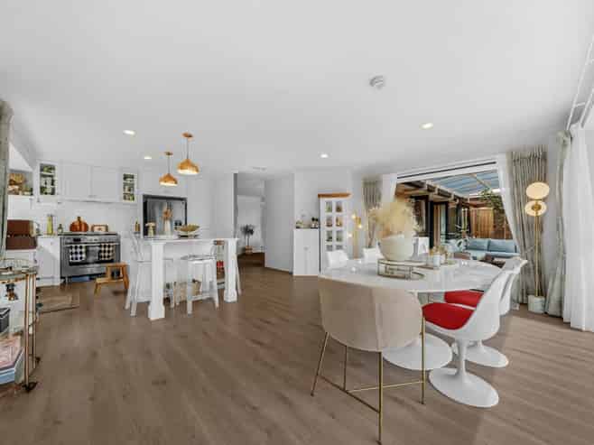 24 St Clair Place, Browns Bay