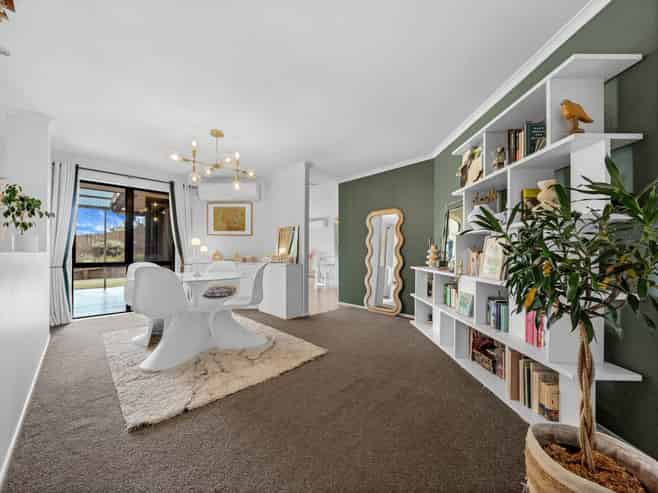 24 St Clair Place, Browns Bay