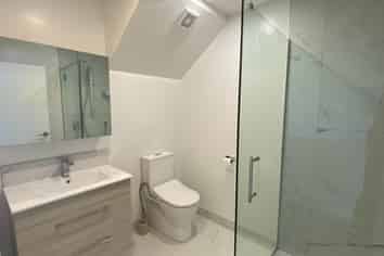 8/19 Karamu Street, Te Atatu Peninsula