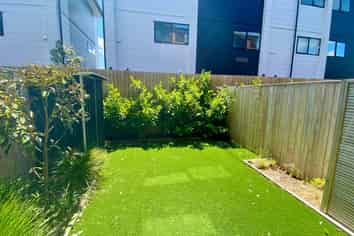 8/19 Karamu Street, Te Atatu Peninsula