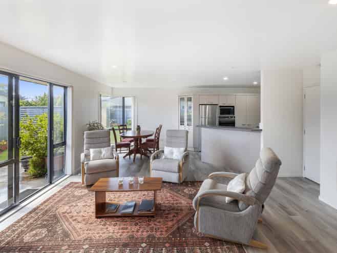 71 Springs Road, Hornby