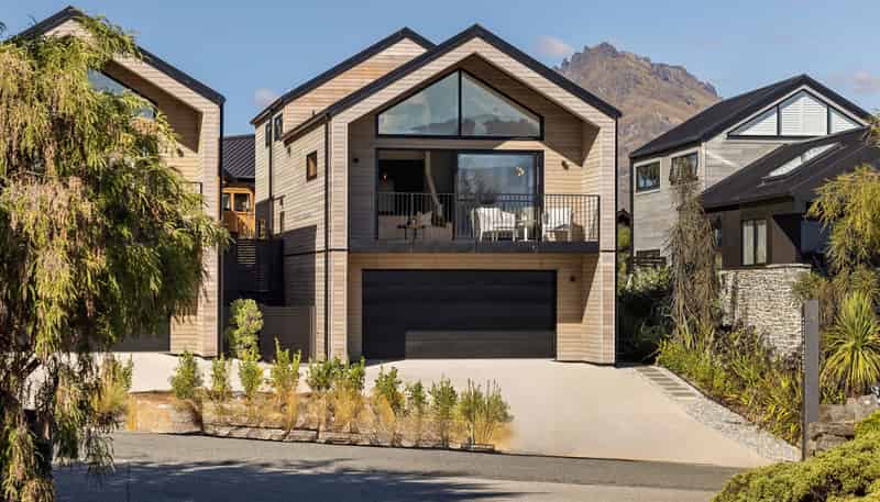 B/45 McAdam Drive, Jacks Point