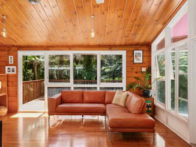 26 Sylvan Valley Avenue, Titirangi