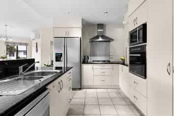 3 Merlot Drive, Greenmeadows