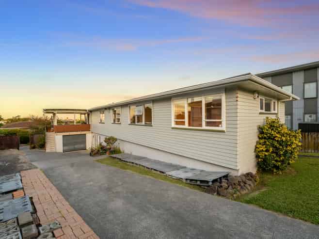 65 Potter Avenue, Northcote