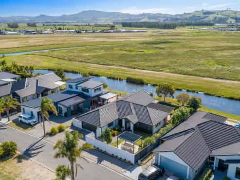 7 Senecio Way, Papamoa