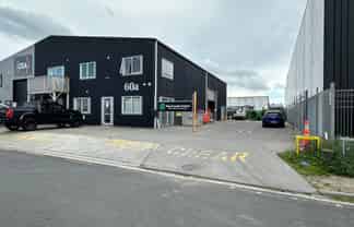 Papamoa warehouse with large yard