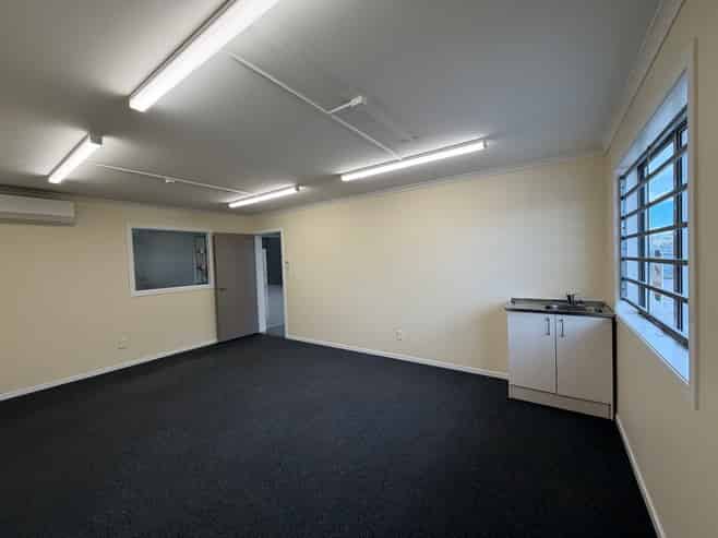 Papamoa warehouse with large yard