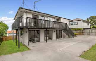 36 Waddell Avenue, Point England