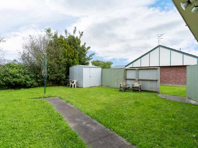 2/20 Jenks Street, Foxton