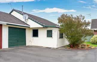 2/20 Jenks Street, Foxton