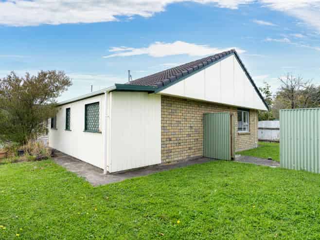 2/20 Jenks Street, Foxton