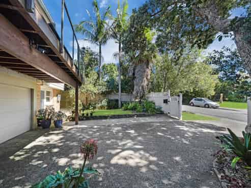 2 Tudward Glade, Hillcrest