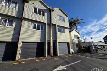 3/4 Keeling Road, Henderson