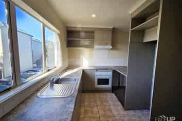 3/4 Keeling Road, Henderson