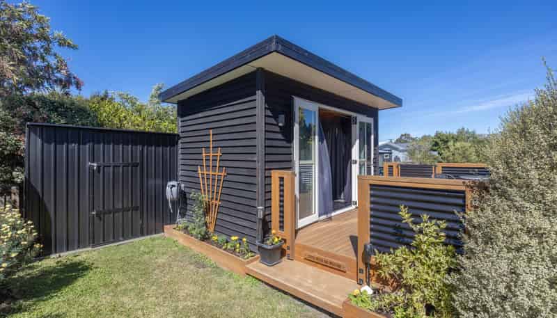 4 Westview Drive, Weston