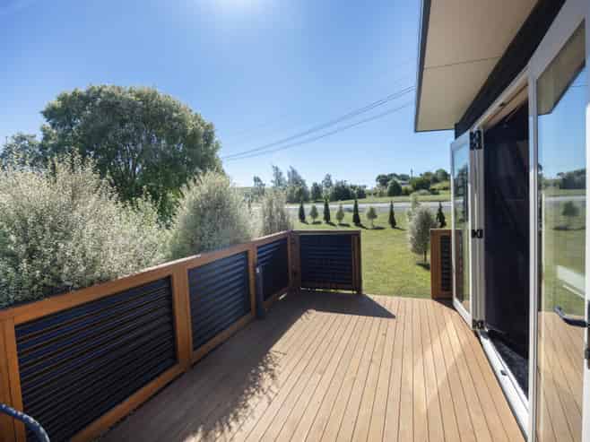 4 Westview Drive, Weston