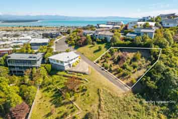 16 Heemskerck Place, Britannia Heights