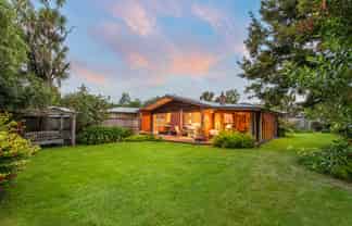 90 Fisher Avenue, Beckenham