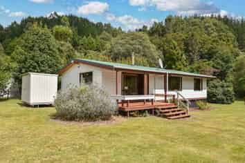 3 Tombleson Road, Lake Rotoma