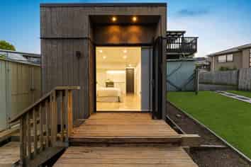 2/20 Celeste Place, Totara Vale