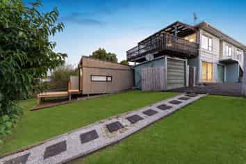 2/20 Celeste Place, Totara Vale