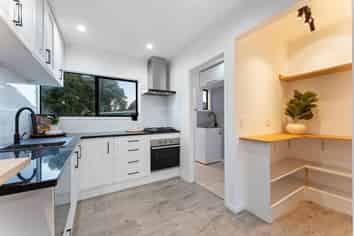 2/20 Celeste Place, Totara Vale