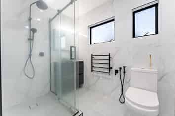 2/20 Celeste Place, Totara Vale