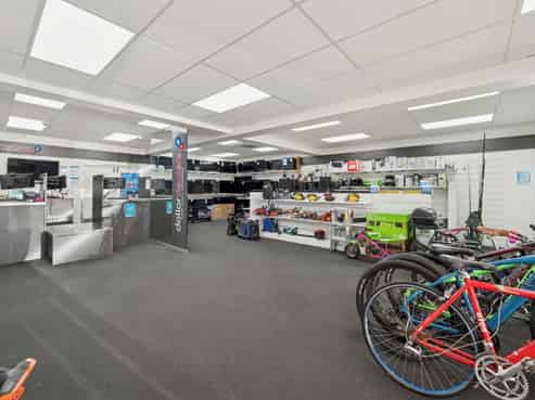 National tenant plus seismic strength