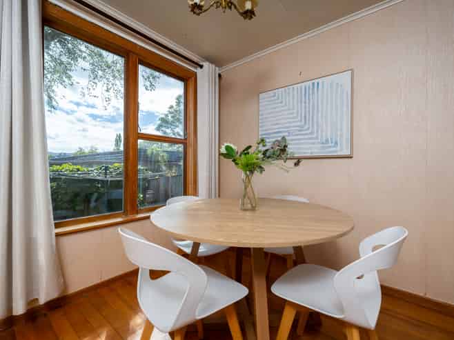 6 Young Grove, Stokes Valley