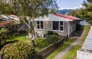 6 Young Grove, Stokes Valley