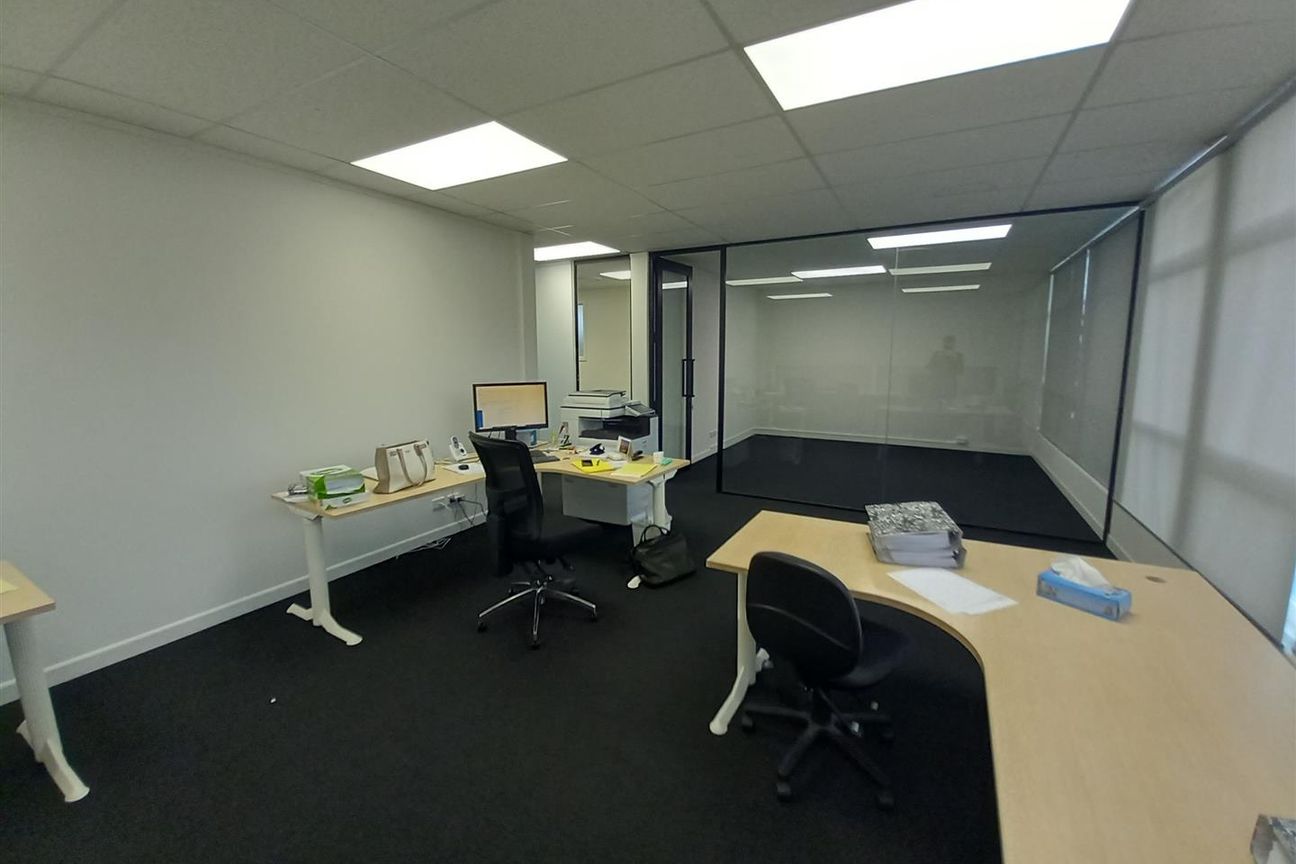 Renovated L2 Space in Central Henderson - Ansicht 4