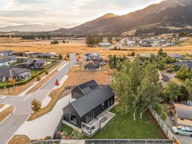 19 Grandview Road, Lake Hawea