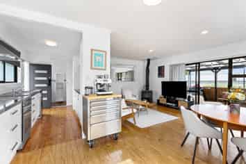 8 Karaka Road, Whenuapai