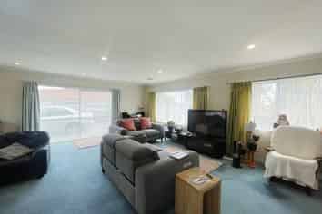 10 Basra Drive, Henderson