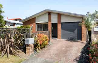 14A Church Road, Pukete