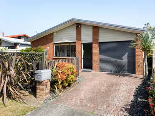 14A Church Road, Pukete