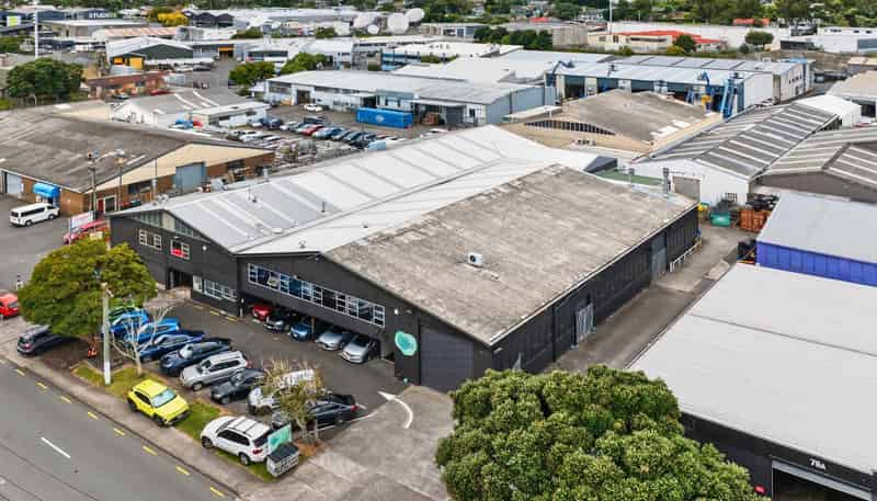 74-76 Leonard Road, Penrose