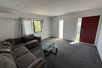 9 Lowry Heights, Stokes Valley