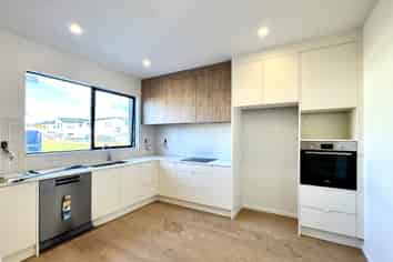 7 Airini Road, Silverdale