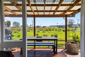 1/55B Springs Road, Parakai, Helensville