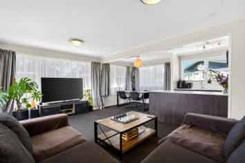 1/55B Springs Road, Parakai, Helensville