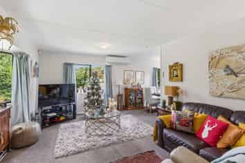 5 Dennis Taylor Court, Paraparaumu