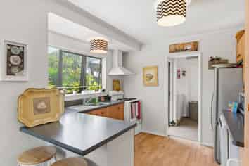 5 Dennis Taylor Court, Paraparaumu