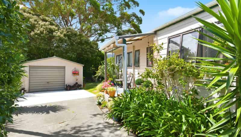 5 Dennis Taylor Court, Paraparaumu