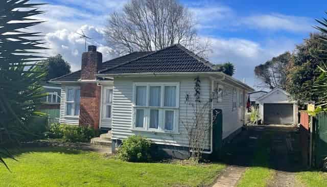 23 Cleek Rd, Mangere East