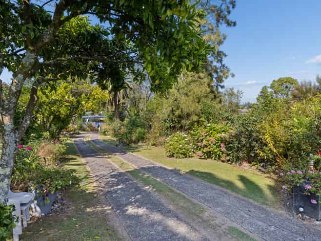 16 Meadows Lane, Huntly